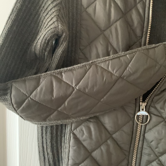 Beautiful olive green Barbour wool jacket. - Picture 3 of 8